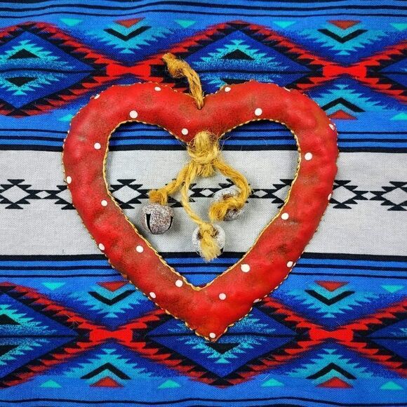 Vtg 90s Metal Red Heart Wreath Bells Christmas Ornament RUSTIC Farmhouse Western - Picture 1 of 2